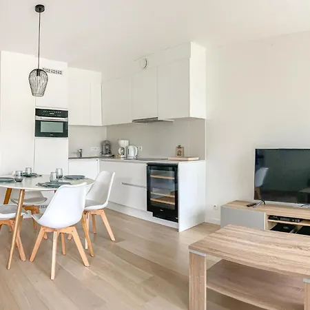 2 Bedroom Stunning In * Ostende