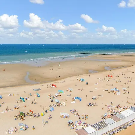 Amazing In With Swimming Pool Appartement Ostende
